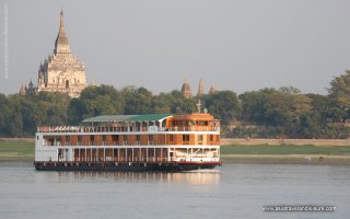 Between Ancient Bagan and Royal Mandalay